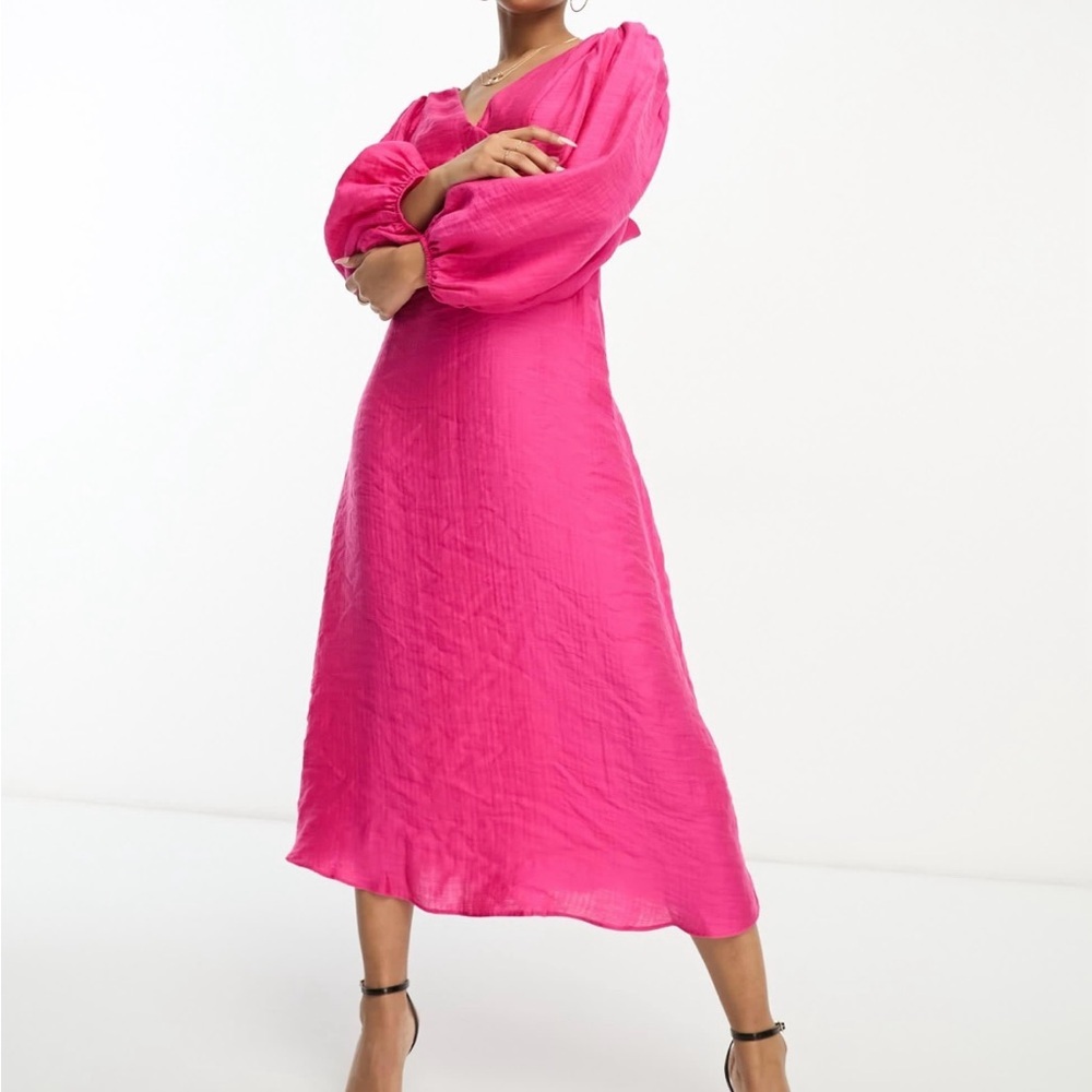 Women's Pink Zendaya Balloon
Sleeve Midaxi Dress
